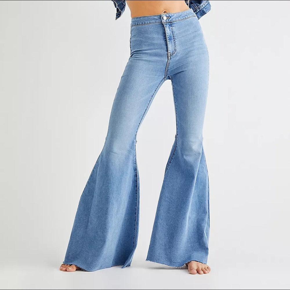 Free People Women’s Size 29 High Rise Bellbottoms Jeans “Just Float On Flare”
